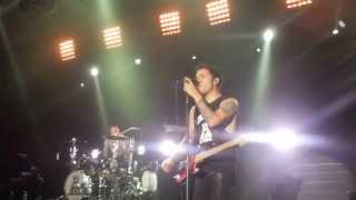 Fall Out Boy - Save Rock And Roll (Live Festival Hall, Melbourne 26/10/13)
