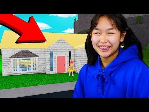 Sister Builds Her Bloxburg Mansion Roblox Pakvimnet - 