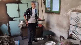 东北农村，75岁独居老妈的大菜园子啥都有，农村多数家菜已经没了