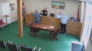 'Pure hate and ignorance': Residents call for resignation of Glennville mayor, 3 council members