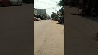 hello hiសួស្តីSee the road in Thom village, good for trafficមើលផ្លូវនៅភូមិធំល្អសម្រាប់ចរាចរណ៍ទៅនិងមក