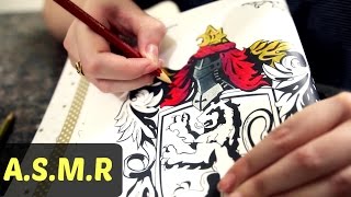 ASMR (Brasil): COLORINDO O BRASÃO DA GRIFINÓRIA e SUSSURRANDO - Papel/Lápis/Sussurros /Tapping