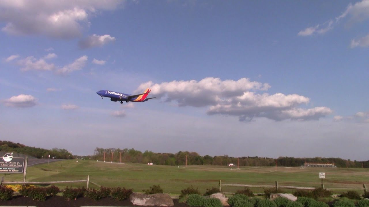 Southwest Boeing 737 8H7 Landing At BWI Airport - YouTube