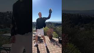 The Flash outfit transition with your phone - lmk if you want a tutorial #vfx #capcut #transition