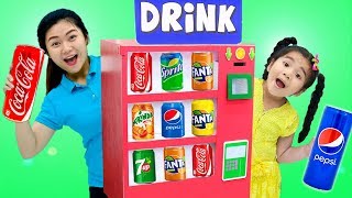 Suri Pretend Play w/ Giant Vending Machine Kids Toy