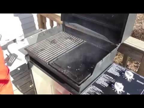 Cast Iron Griddle Demonstration on A Weber Grill -Part 7542 Cast Iron Griddle Demonstration on A Weber Grill -Part 7542