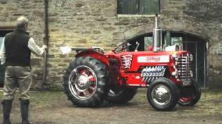 32Red Casino 'Tractor' TV Advert - £32 Free Bonus