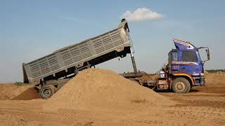 V1 Dumper Stuck In Sand - ឡានបែនវេអងបែនចាក់ខ្សាច់  V1 Truck Dumping,  Wheel Loader DISD SD300N