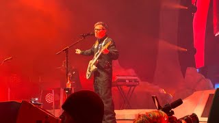 Weezer - Pork and Beans (live @ Scotiabank Arena, Toronto, ON, September 8, 2024)