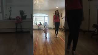 3 yr old New York beauty queen runway walk 纽约3岁组选美冠军Tiffany走秀课(modeling class with Tiffany)