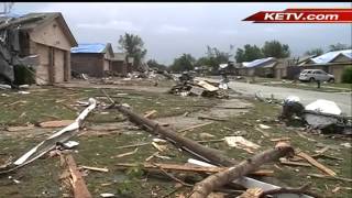 Team coverage: Cleaning up after the deadly tornado