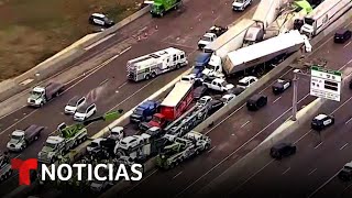 Así fue el mortal choque de unos 100 vehículos en Texas | Noticias Telemundo