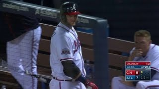 CIN@ATL: Pierzynski hit by foul, stays in game