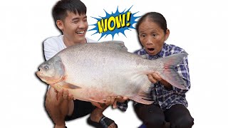 Hưng Vlog - Thách Mẹ Bà Tân Vlog Ăn Con Cá Chim Nướng Siêu Cay Khổng Lồ 10kg Trong 10 Phút