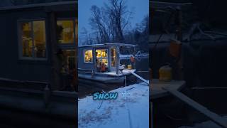 Snow on a Houseboat