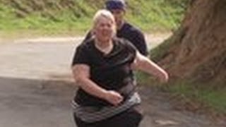 Bonus Scene -Ashley Hikes to Hollywood - Extreme Makeover Weight Loss Edition