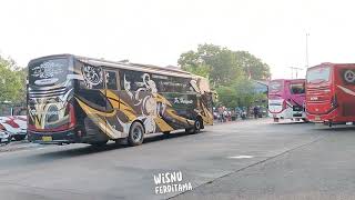 Banyak Bus dari Po. Haryanto dan Bus Agramas Yang Ada di Terminal Kembang Joyo Pati