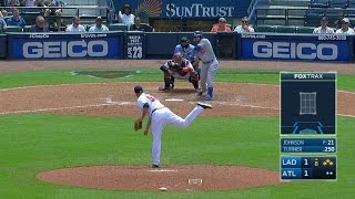 LAD@ATL: Jim Johnson induces bases-loaded flyout