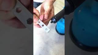 Pneumatic hexagonal reamer: round hole to hexagonal hole effect display