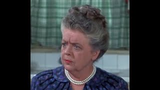 When Aunt Bee Disappeared! Why Was She Replaced?