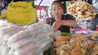 Famous Place For Yellow Pancake, Spring Rolls & Fried Wonton | Cambodian Street Food