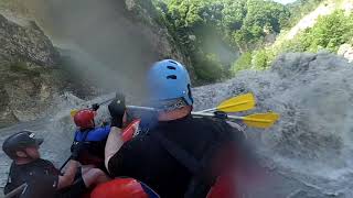 Extreme rafting in Georgia, river Rioni /Экстремальный рафтинг в Грузии, река Риони