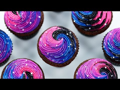 HOW TO MAKE GALAXY CUPCAKES - NERDY NUMMIES HOW TO MAKE GALAXY CUPCAKES - NERDY NUMMIES