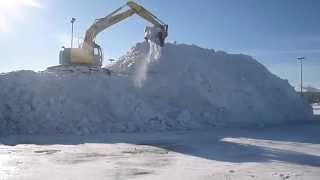 Kobelco SK235SR Excavator to pile snow In Sault Ste. Marie Michigan