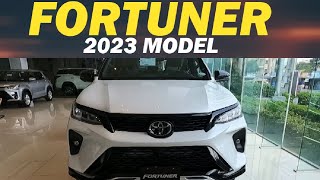 Top of the line 2023 TOYOTA FORTUNER 4X2