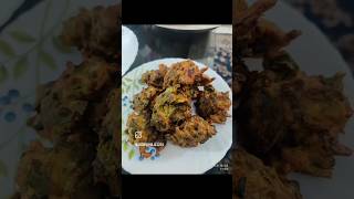 palak, spring onion and alloo ke pakore #palakkepakode #pyajkepakode #alloo #newdishes #viral