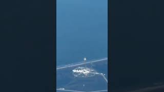 Passengers see SpaceX rocket launch from plane window