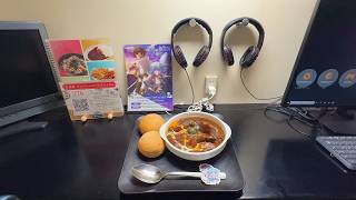 Eating at a 24 Hours Internet Cafe