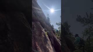 三姐妹爬山 Three sisters Climbing the Mountain