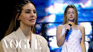 Lana Del Rey si prepara per la performance al Reading \u0026 Leeds Festival | Vogue Italia