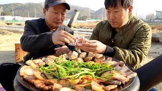 지글지글~ 솥뚜껑 미나리 삼겹살과 소주 한 잔! 볶음밥까지~ (Samgyeopsal with Minari) 요리\u0026먹방!! - Mukbang eating show