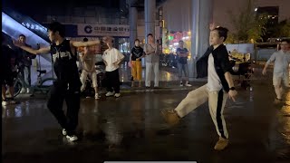 锅子青羊宫领舞一首歌一段锅庄舞Guozi Qingyang Palace leads a dance, a song and a Guozhuang dance