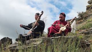 Andre Mongush and Aidyn Sedi sing Kara Daglar