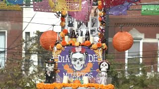 Pilsen resident creates 15-foot-tall altar for Dia de los Muertos | ABC7 Chicago