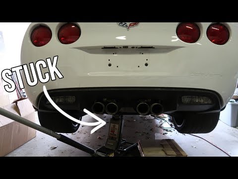 Cheap Idiot Gets Harbor Freight Jack STUCK Under Corvette Cheap Idiot Gets Harbor Freight Jack STUCK Under Corvette