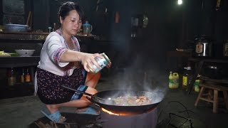 秋子用最简单做法秘制了一大盘基围虾，色香味俱全，看都流口水了