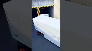 Masterful truck driver's passage through a tunnel 😨