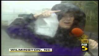 #foxflashbackfriday: FOX 5's Sue Palka live in the eye of Hurricane Bertha - July 1996