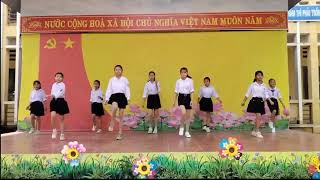 Bài dự thi nhảy Shuffle dance - Thương lắm thầy cô ơi - Trường PTDTBT TH&THCS Trung Thành