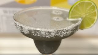 HOW TO MAKE BLACK MARGARITA