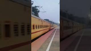 13029 howrah mokama express #train #indianrailways #railway