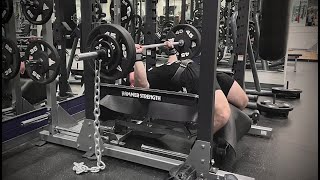 250lb/113kg x5 Competition Grip Bench Press +25lb/11kg Chains - Today's First Working Set (20240121)