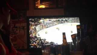 Chicago Blackhawks win Stanley Cup 2013 Bar Reaction - Tying and winning goals!