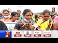 haveri ವೋಟ್​ಗೆ ಮನೆ ಹತ್ರ ಬರ್ತಾರೆ.. women protest newsfirst kannada