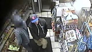 Suspects wanted for beating a man unconscious during Queens robbery: NYPD