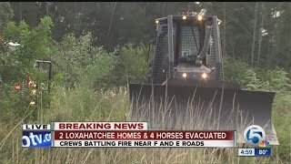 2 Loxahatchee homes \u0026 4 horses evacuated